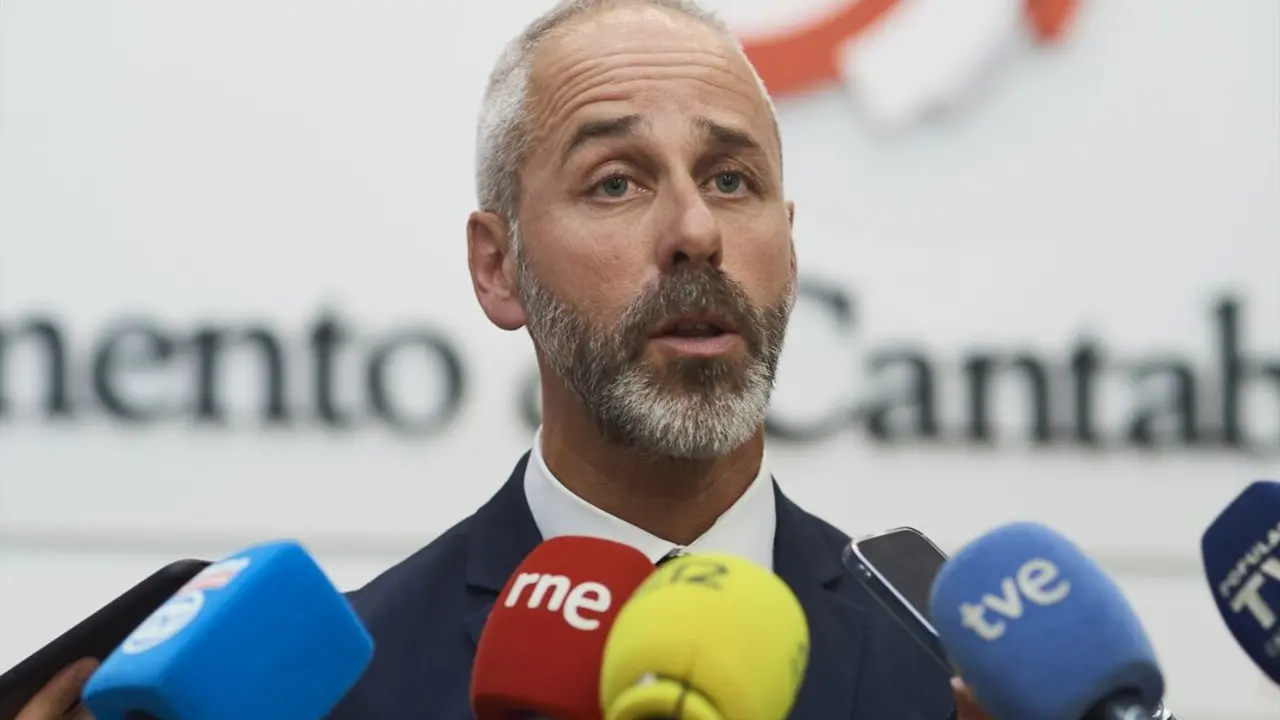 El consejero de Educaci&oacute;n, Formaci&oacute;n Profesional y Universidades del Gobierno de Cantabria, Sergio Silva. / C. Ortiz