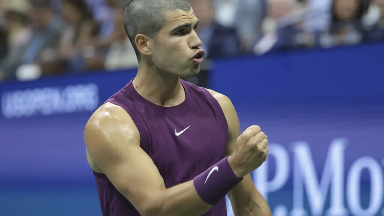 Carlos Alcaraz celebra un punto en el US Open 2025. / EP