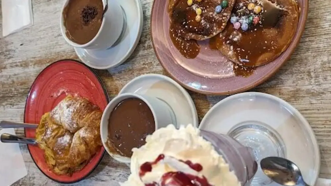 Una de las meriendas de la cafeter&iacute;a. / A.E