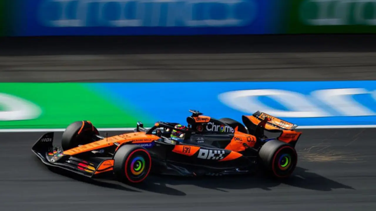 El piloto australiano Oscar Piastri en el circuito de Zandvoort. / x
