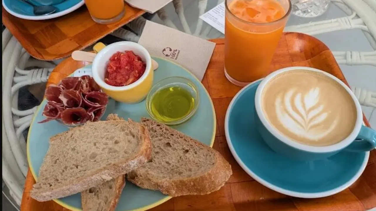 Dicen que en Wabi Sabi Caf&eacute; & Craft se encuentra uno de los mejores caf&eacute;s de Santander. / A.E