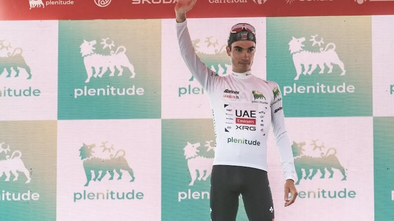 El ciclista espa&ntilde;ol, Juan Ayuso durante La Vuelta. / EP