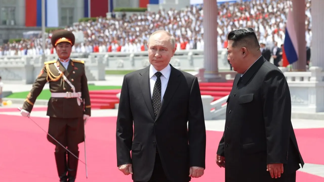 Putin y Kim hombro con hombro. / EP