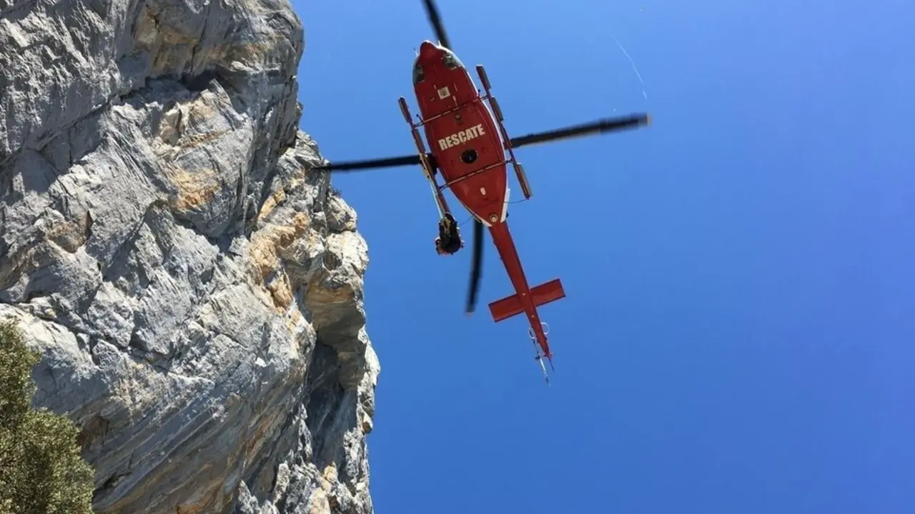 El helic&oacute;ptero del Gobierno de Cantabria. / 112