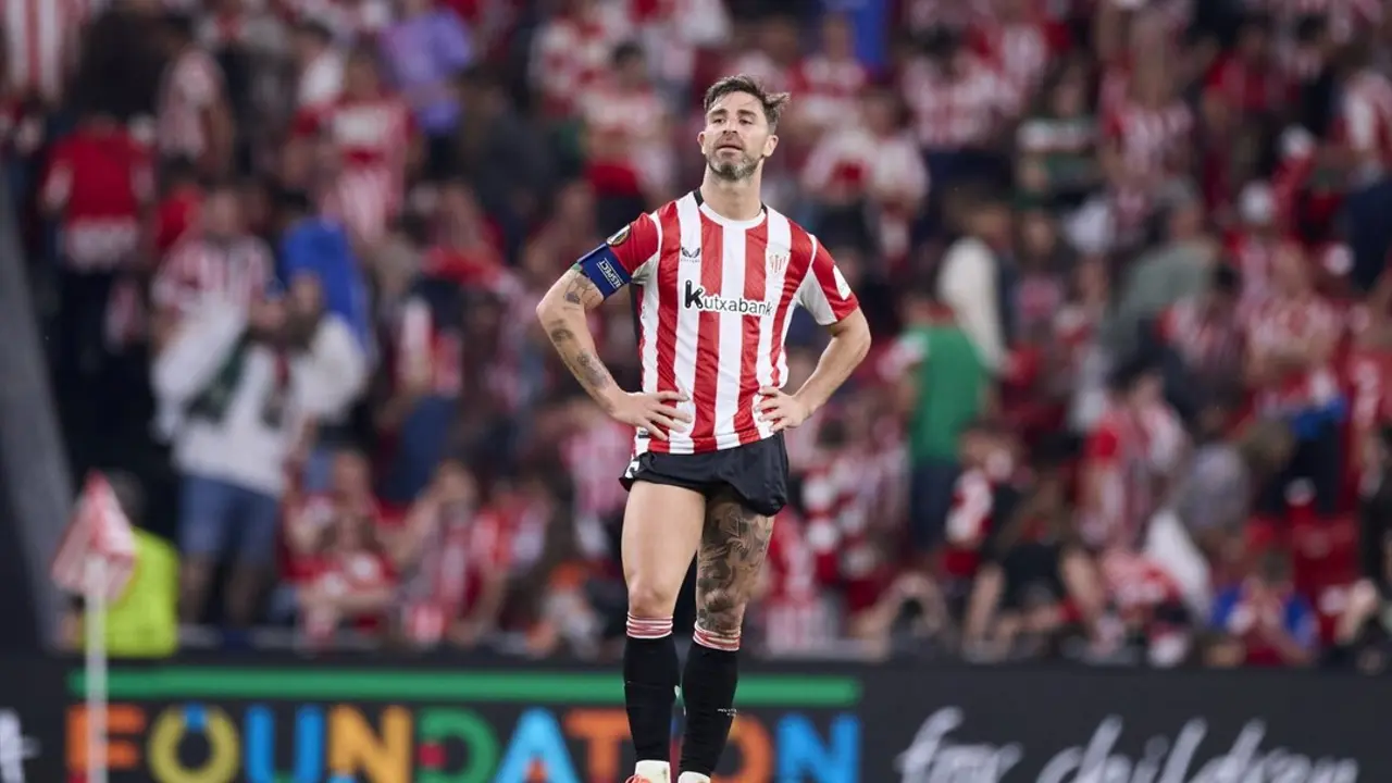 Yeray Alvarez durante un partido de la Europa League. / EP
