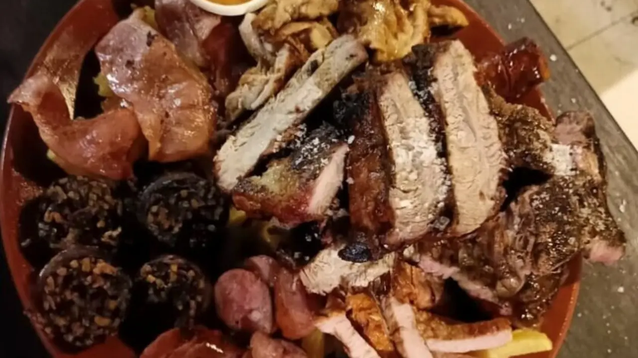 Parrillada de carne del asador. / ALR