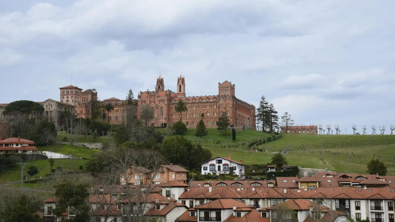 Vista de una de las zonas destacadas de Comillas. / A.P.