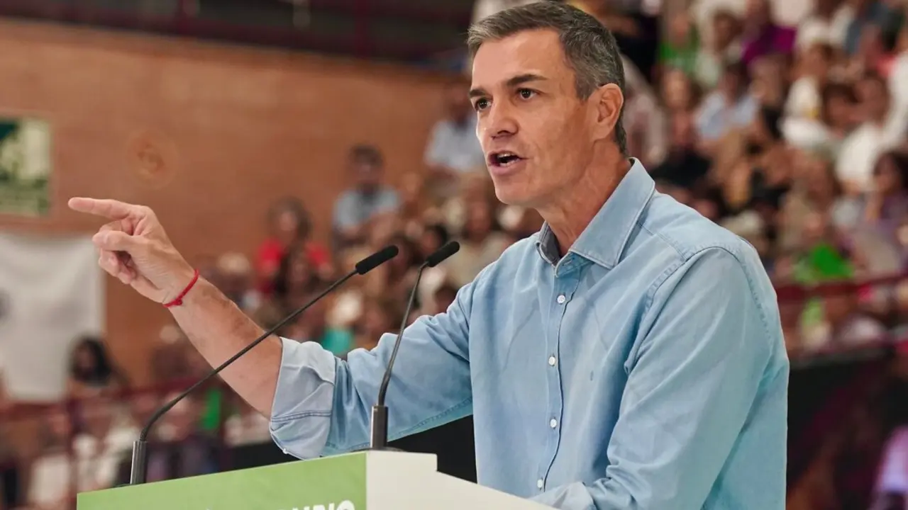 Pedro S&aacute;nchez en un mitin en M&aacute;laga. / EP