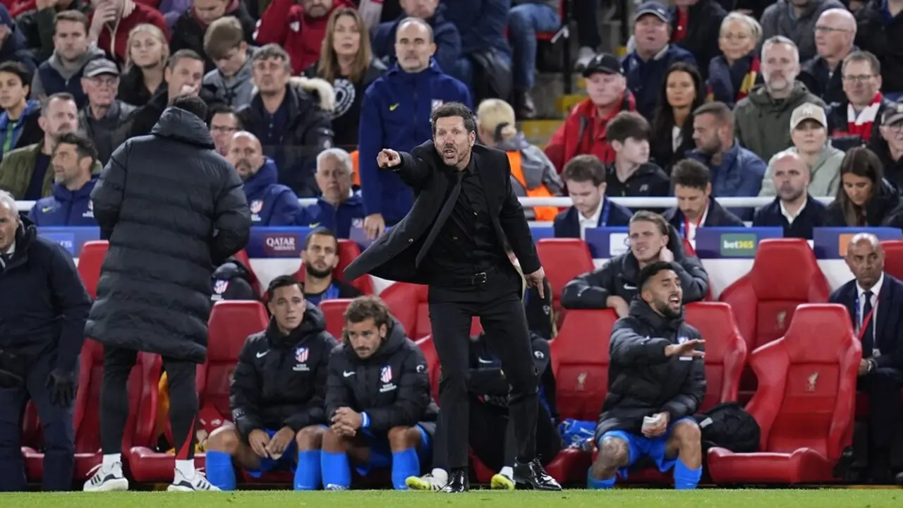 Diego Simeone, entrenador del Atl&eacute;tico de Madrid, durante el Liverpool FC y el Atl&eacute;tico de Madrid. / EP