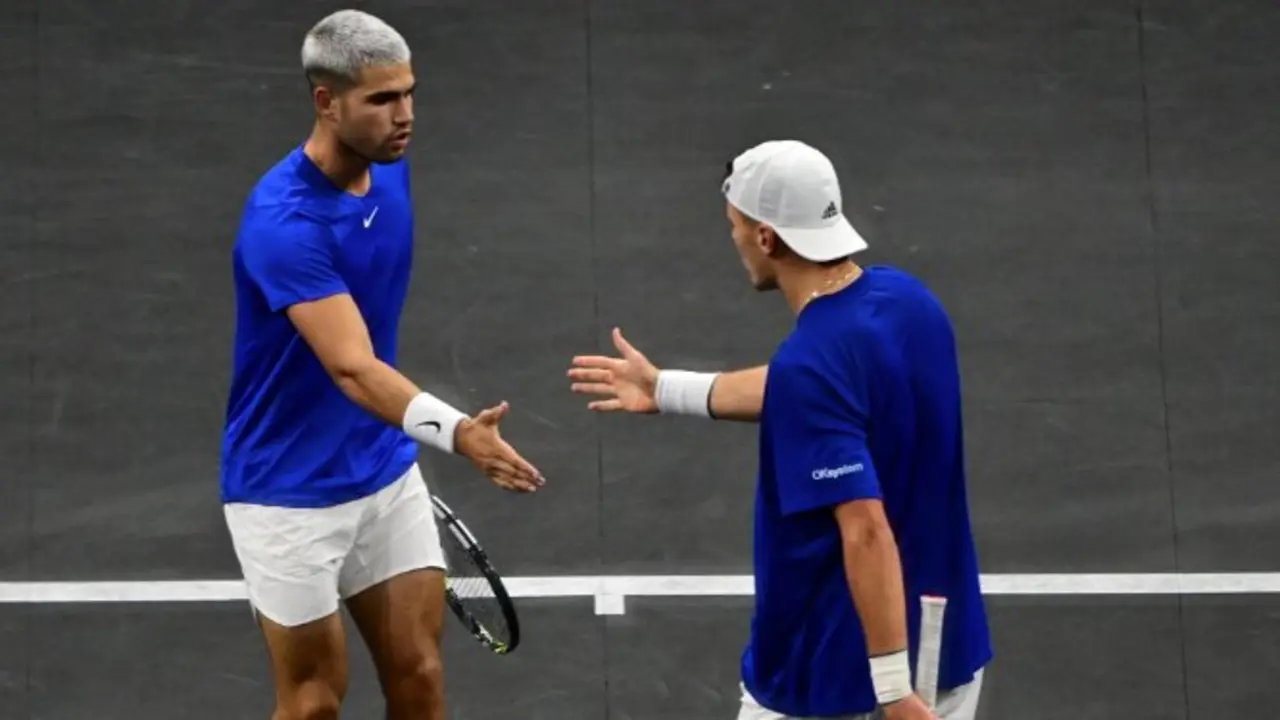 Mensik y Alcaraz durante el dobles de la Laver Cup. / LaverCup