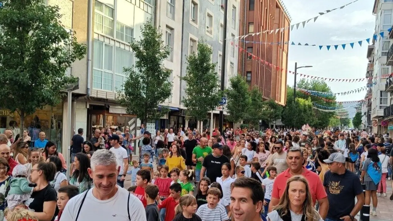 Varias personas durane las fiestas de San Mateo. / fb