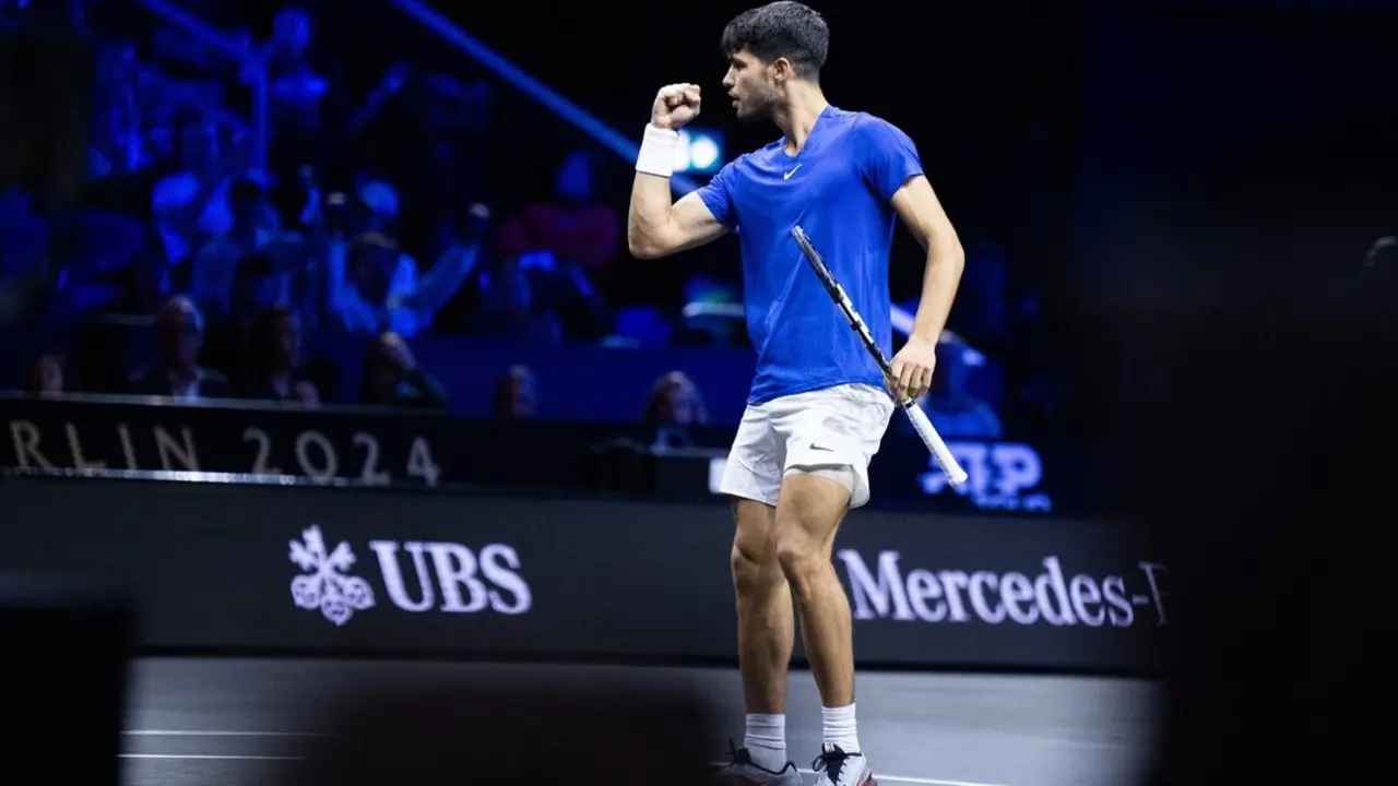 Carlos Alcaraz durante su partido ante Taylor Fritz. / Christophe Gateau