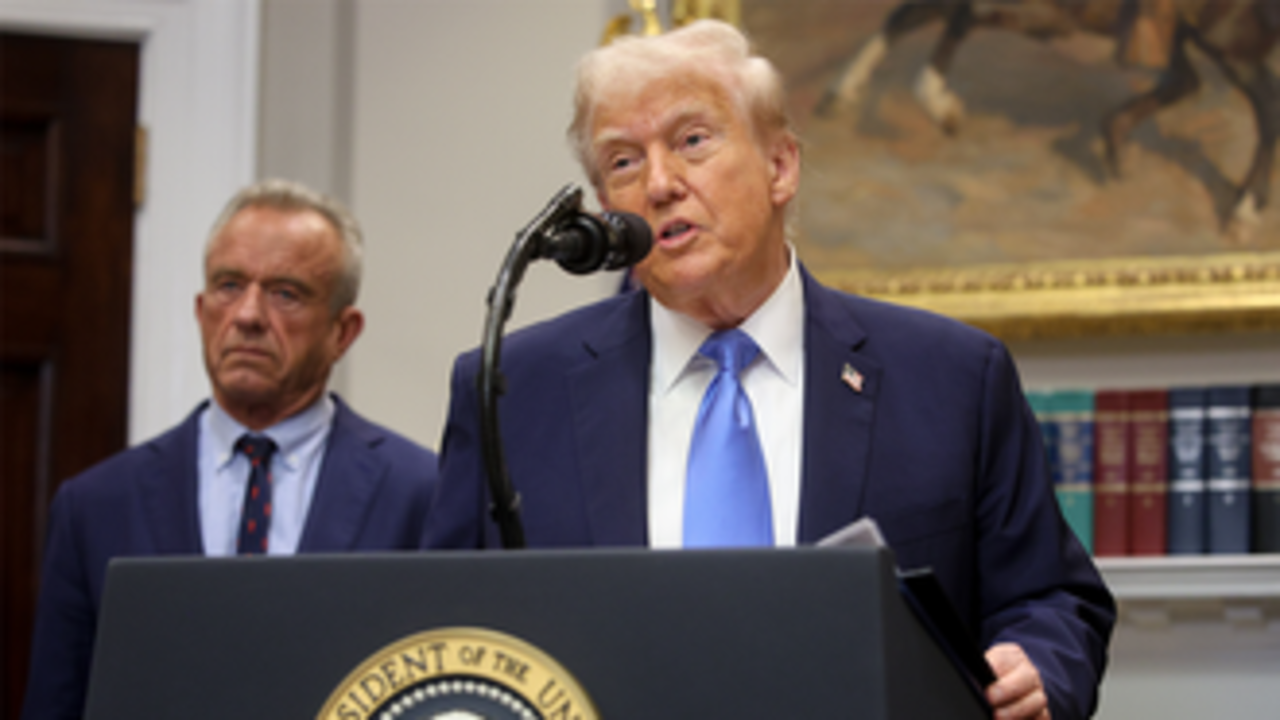 El presidente Trump vincula el autismo con el Tylenol durante una conferencia de prensa