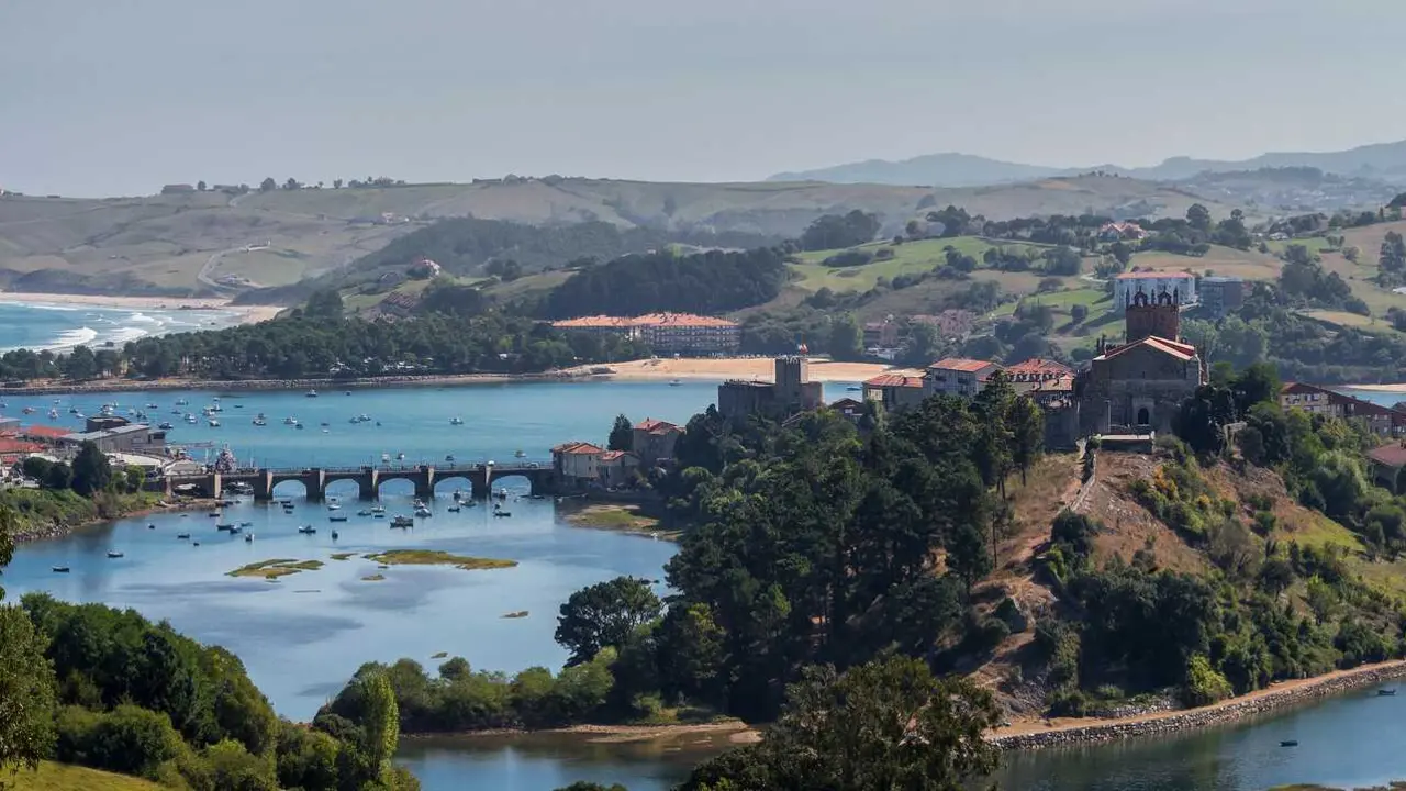 Vista de San Vicente de la Barquera. / AFF