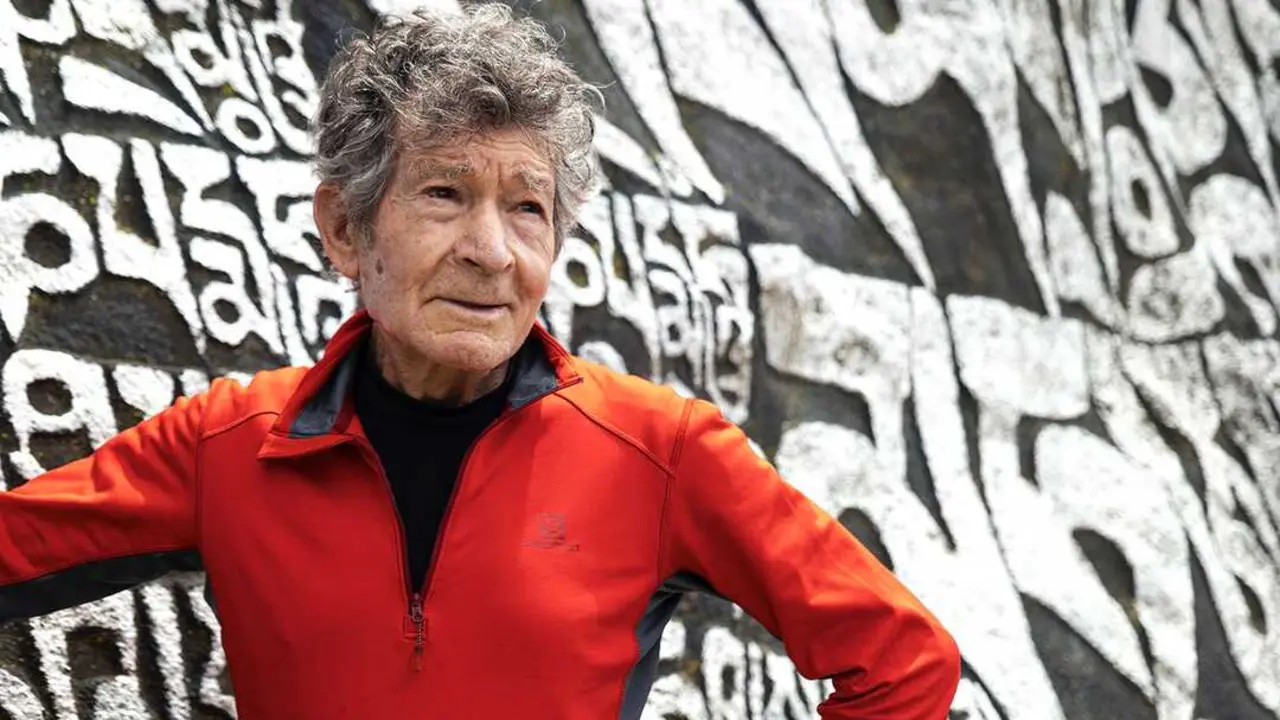 Con 86 a&ntilde;os el alpinista espa&ntilde;ol logra hollar la cima en una jornada emocionante. / @RetoCarlosSoria
