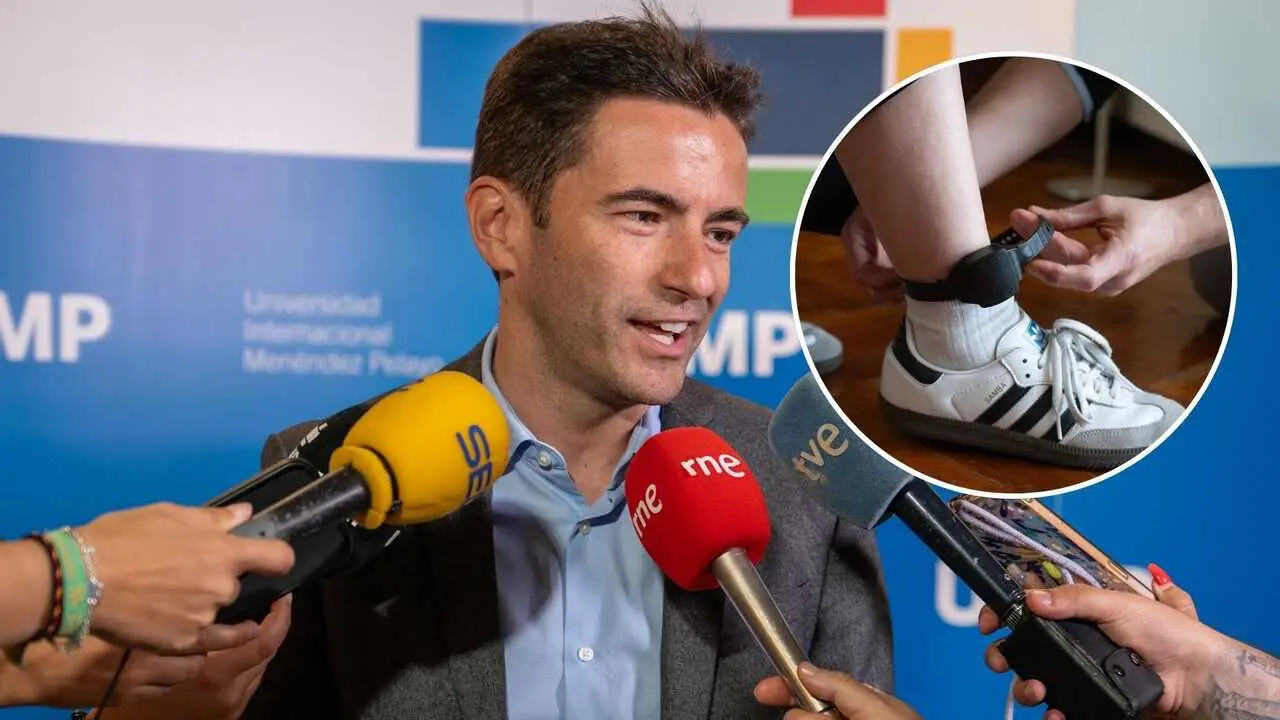 El delegado socialista de C&aacute;ntabria, Pedro Casares, durante una rueda de prensa. / Alerta