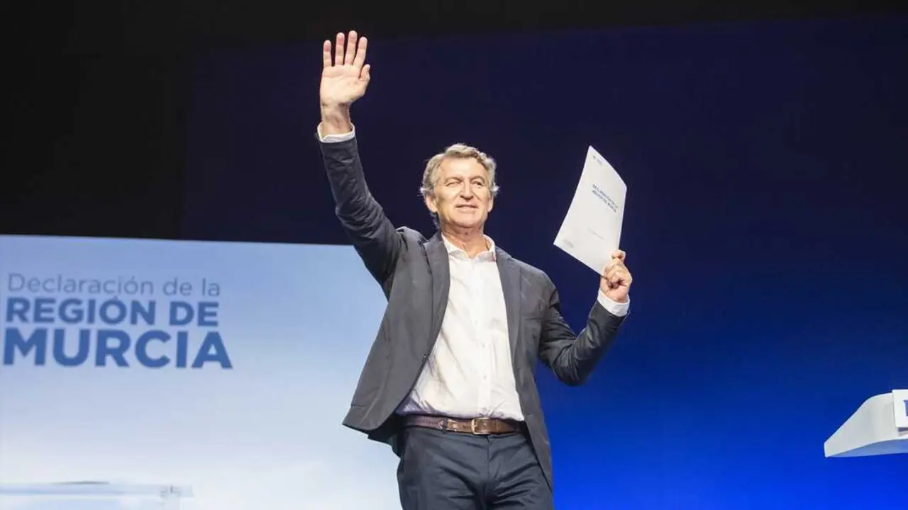 El presidente del Partido Popular, Alberto N&uacute;&ntilde;ez Feij&oacute;o, durante la clausura del acto de presentaci&oacute;n de la &lsquo;Declaraci&oacute;n de la Regi&oacute;n de Murcia&rsquo;. / Victor Fern&aacute;ndez