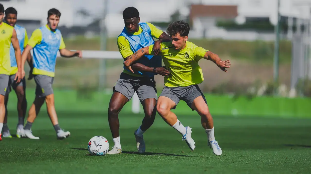 Los verdiblancos, centrados en la octava jornada de LaLiga Hypermotion. / RRC