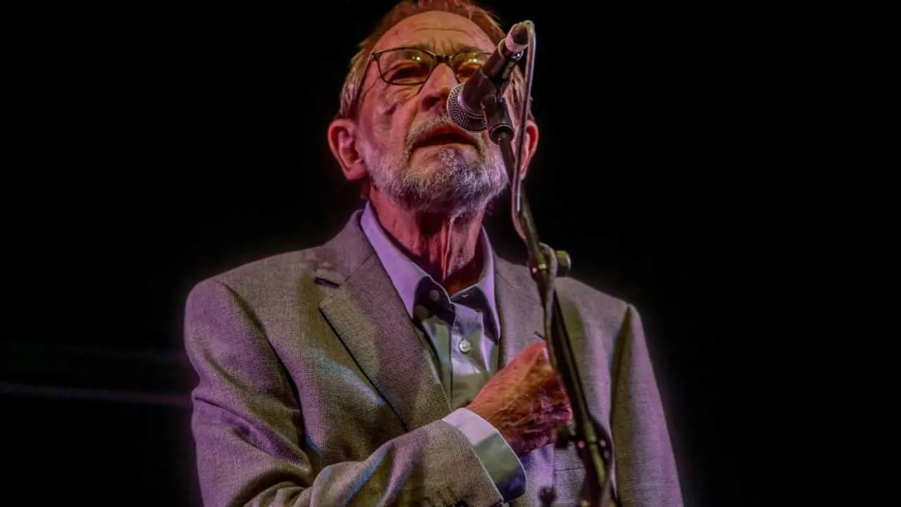 El cantante y compositor Pablo Guerrero, durante un concierto. / Ricardo Rubio