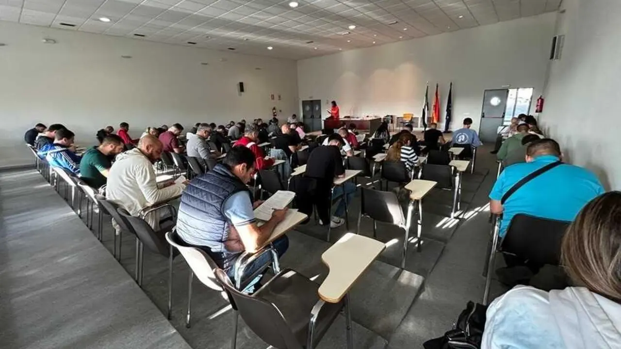 Examen en el Centro Regional de Transportes. / EP