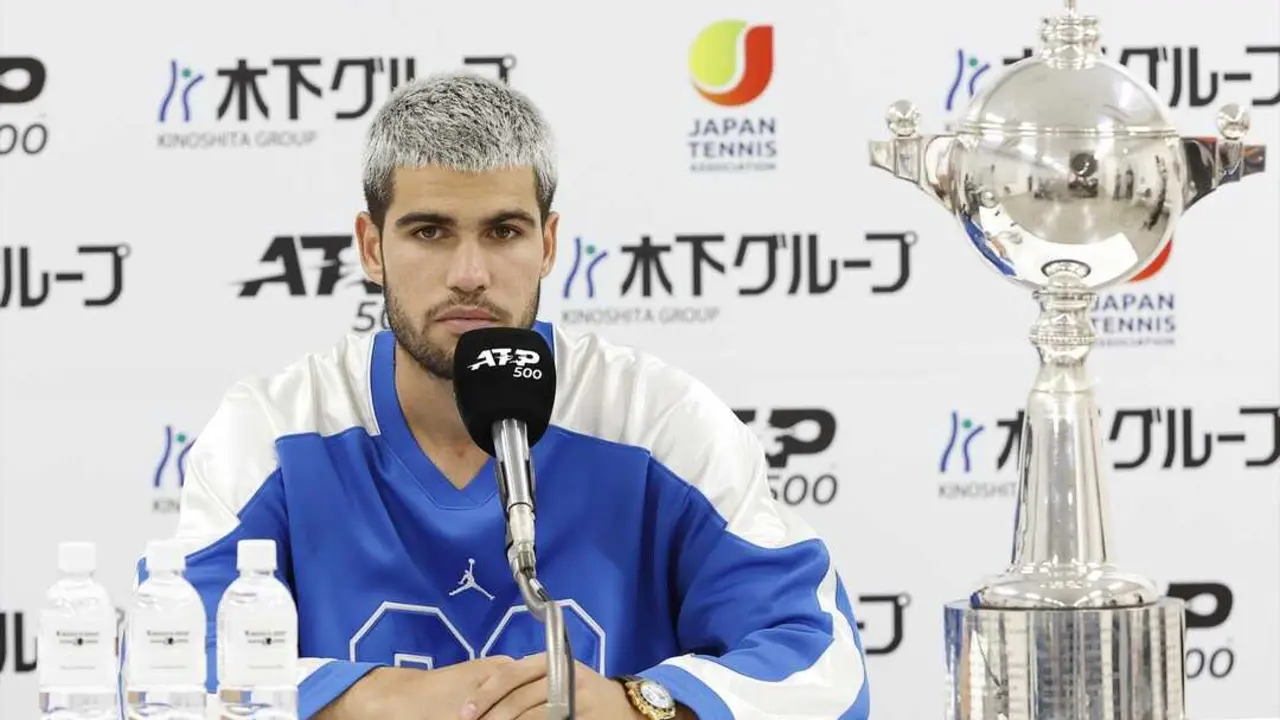 Carlos Alcaraz asiste a una rueda de prensa tras ganar la final individual del Abierto de Jap&oacute;n de Tenis en el Coliseo Ariake de Tokio. / EP