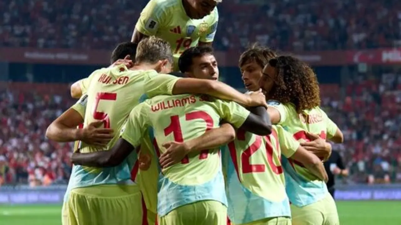 Los jugadores de Espa&ntilde;a celebran un gol. / SeFutbol