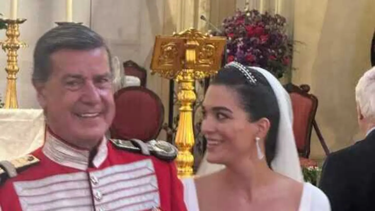 Cayetano Mart&iacute;nez de Irujo y B&aacute;rbara Mirjan. / X