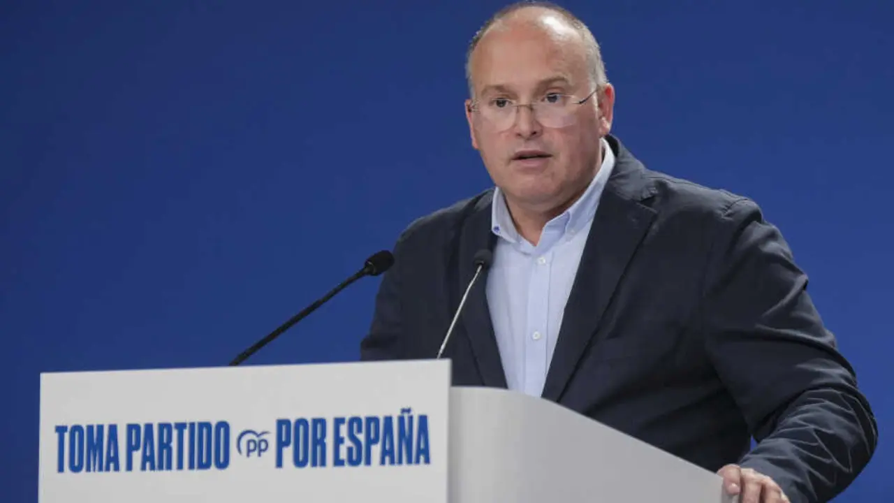 El secretario general del PP, Miguel Tellado, ha considerado este s&aacute;bado que el &uacute;ltimo informe de la UCO sobre Jos&eacute; Luis &Aacute;balos apunta a una &laquo;corrupci&oacute;n generalizada&raquo; en el PSOE y ha exigido a ese partido que explique con facturas y extractos bancarios los movimientos de dinero en efectivo en su sede de Ferraz.