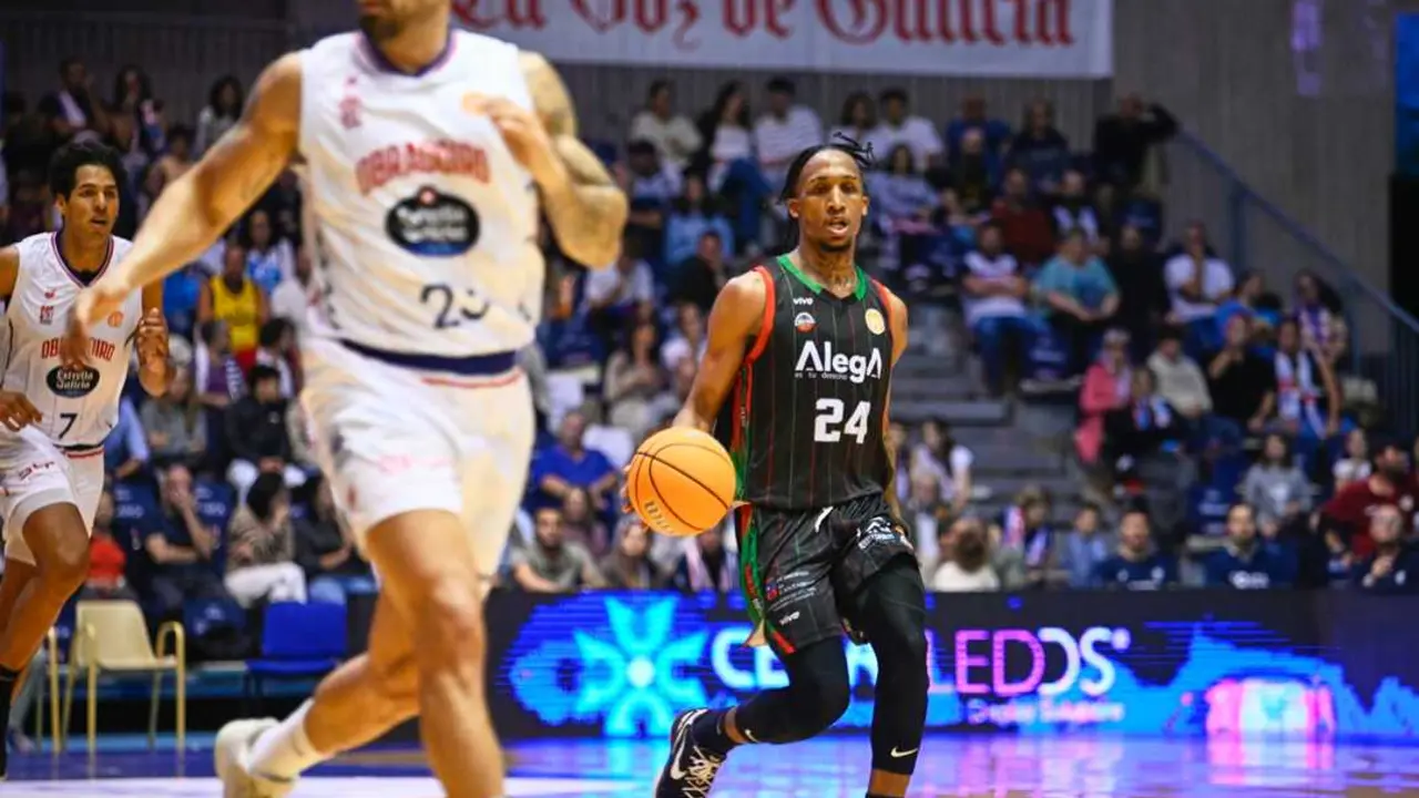 Jassel P&eacute;rez en su debut en Primera FEB. / Adri&aacute;n Baulde