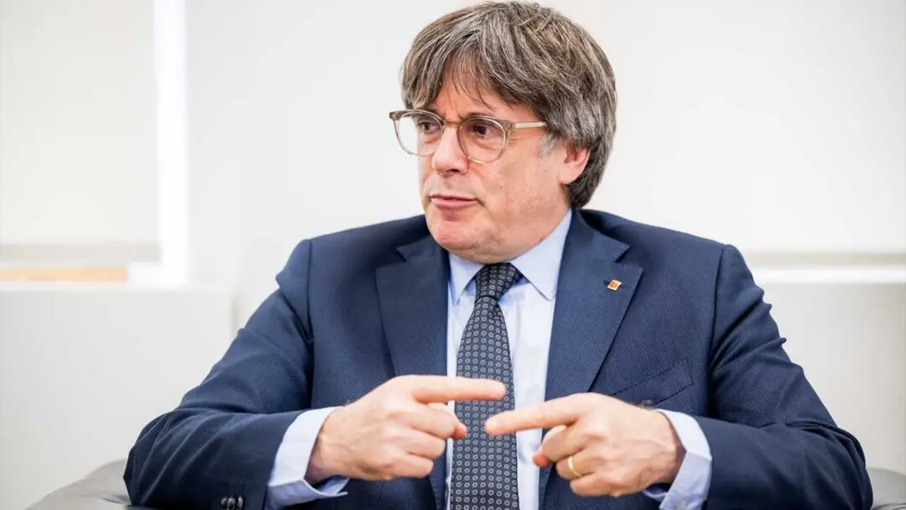 El presidente de Junts per Catalunya, Carles Puigdemont, durante una reuni&oacute;n con el presidente de la Generalitat. / Jasper Jacobs