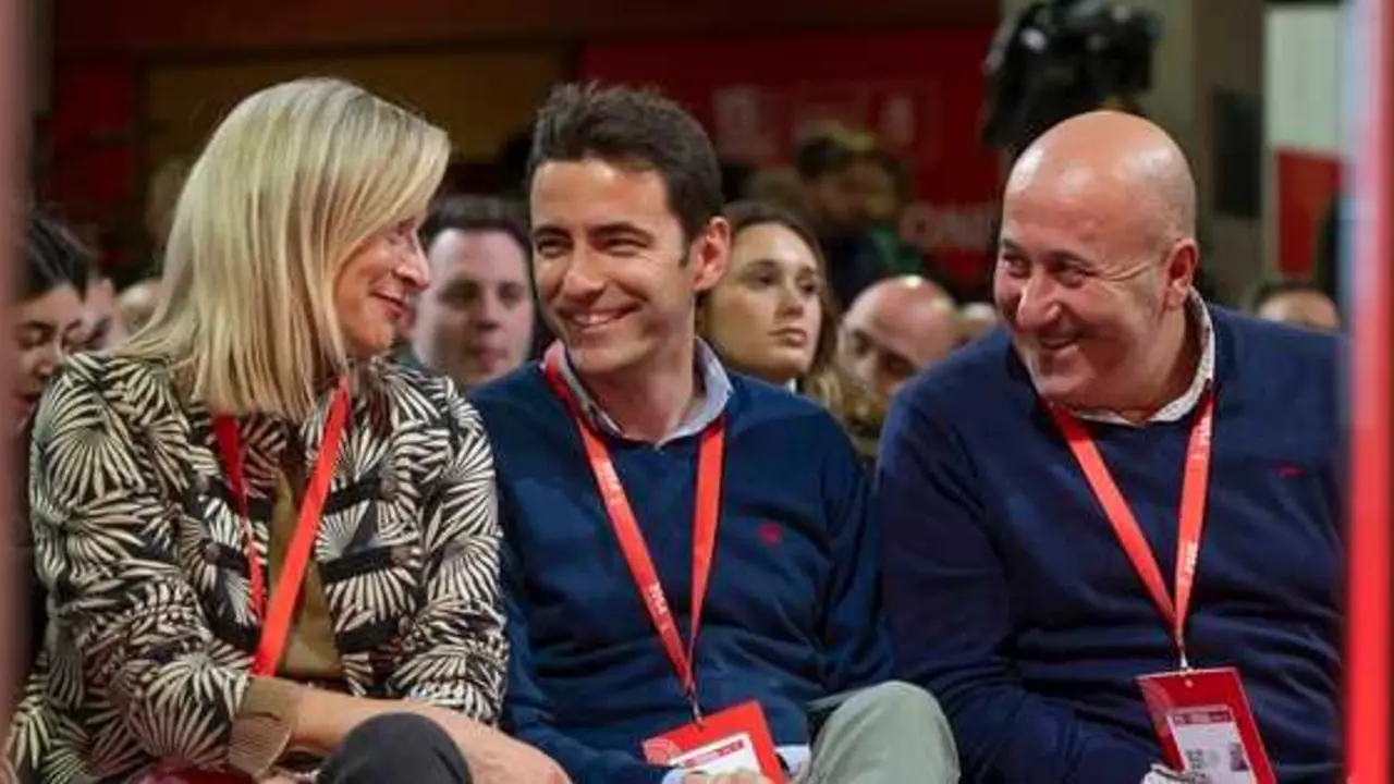 Susana Herr&aacute;n, Pedro Casares el que exalcalde socialista y el actual secretario de organizaci&oacute;n del PSOE de Cantabria, Agust&iacute;n Molleda.