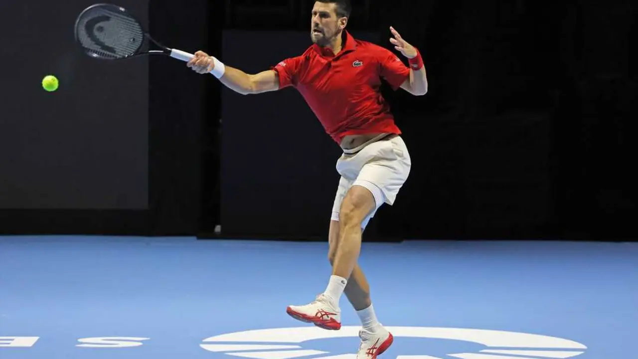 Djokovic durante el torneo de exhibici&oacute;n en Arabia. / Felice Calabro