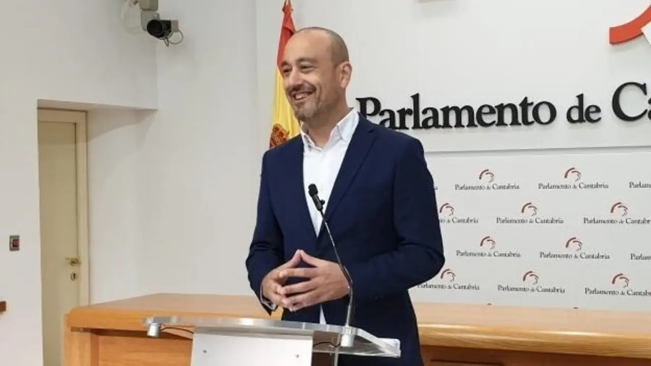 Rueda de prensa de L&oacute;pez Estrada. / EP