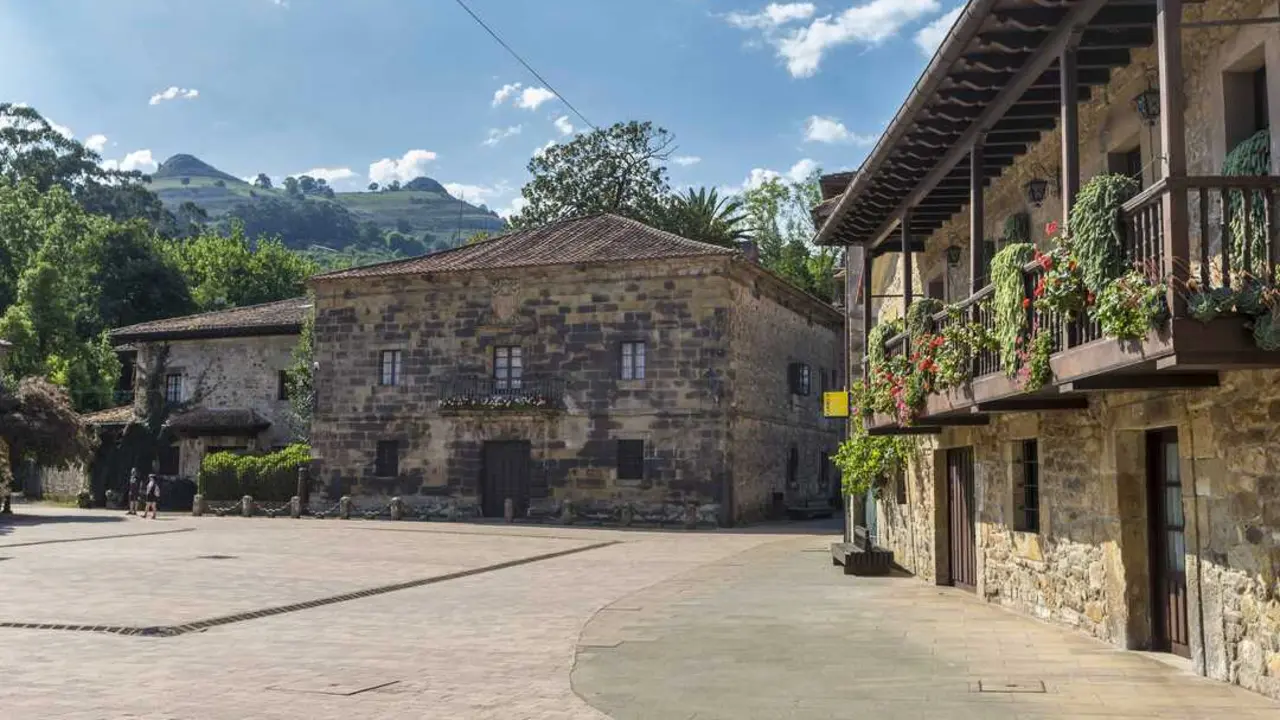 Plaza de los Ca&ntilde;ones de Li&eacute;rganes. / EP