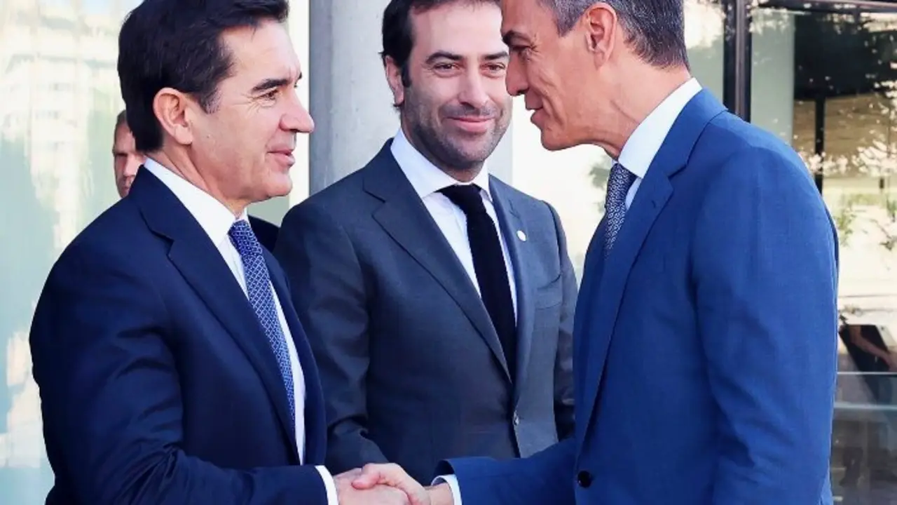 El presidente de BBVA, Carlos Torres, y el presidente del Gobierno, Pedro S&aacute;nchez. / BBVA