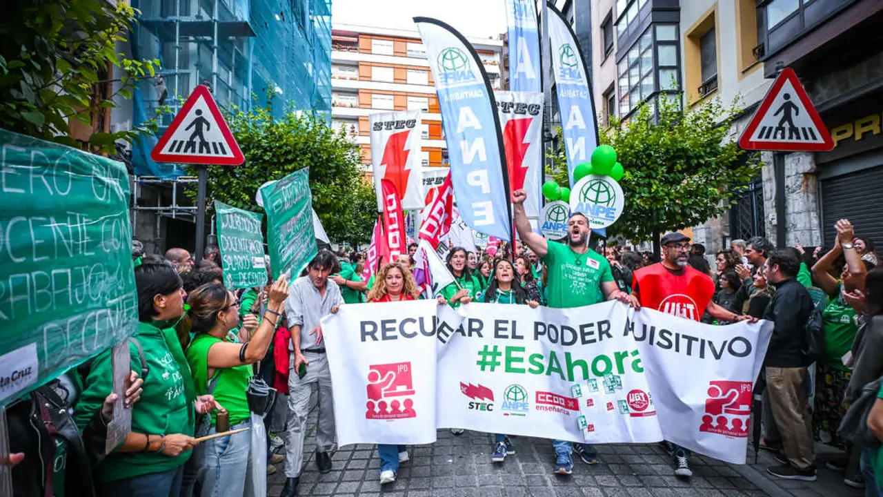 Los sindicatos de docentes mantienen el paro educativo por falta de acuerdo salarial. / Alerta