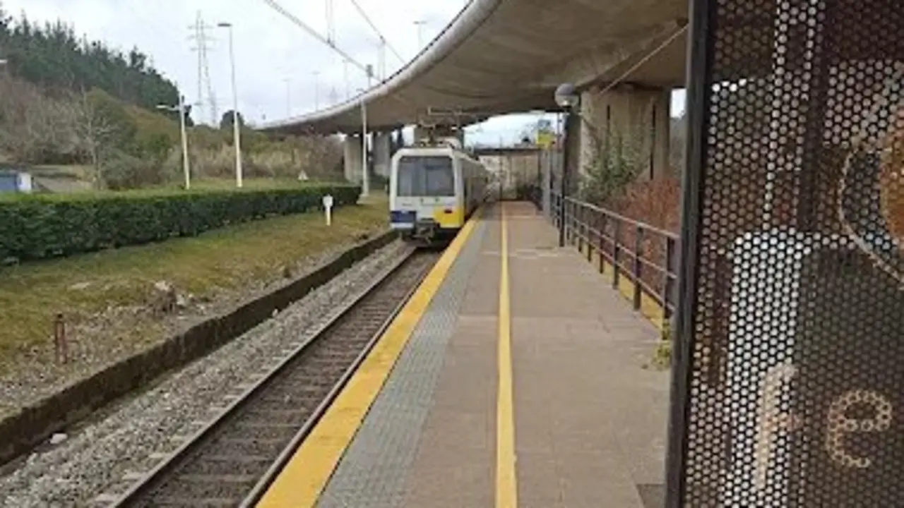 Apeadero de la estaci&oacute;n de Feve en Ganzo. / A.E.