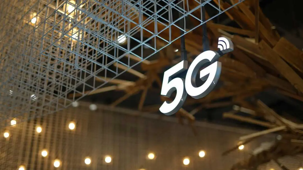 El 5G ya no es el futuro, es el presente. Pero el 6G asoma con fuerza, prometiendo un mundo totalmente conectado. / A.E