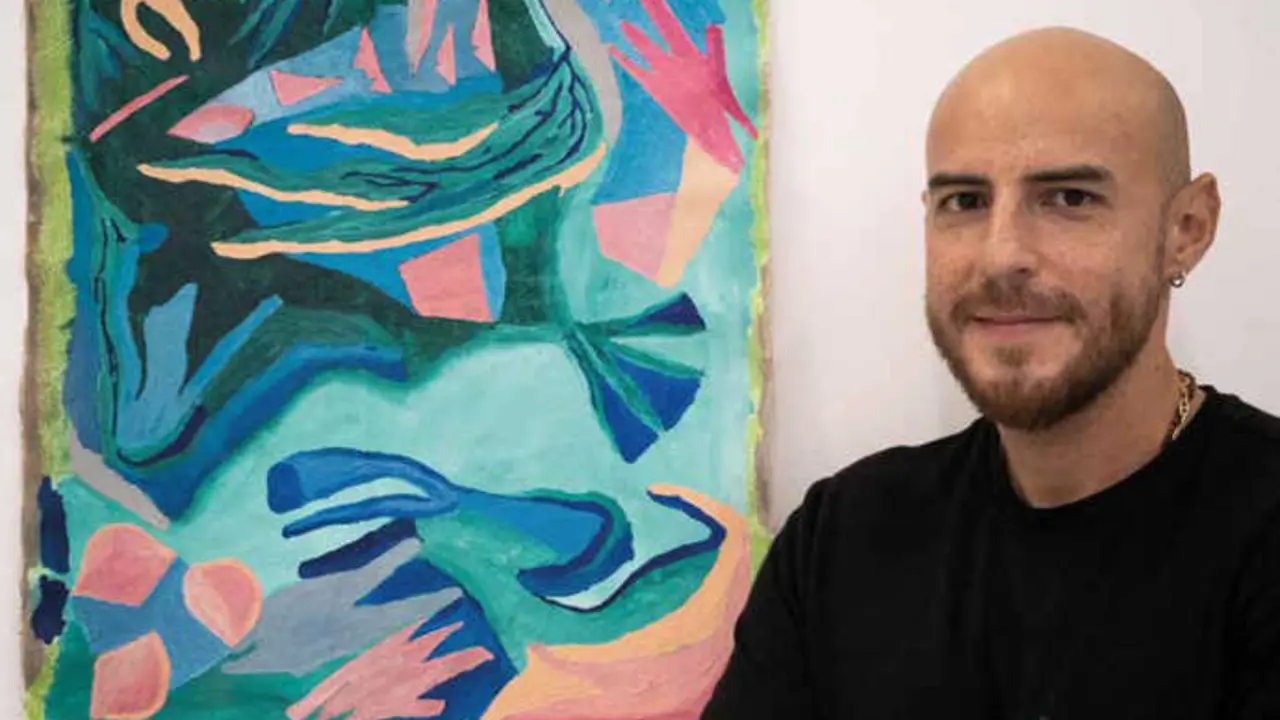 El artista residente Juan Pablo Alc&iacute;bar. / x