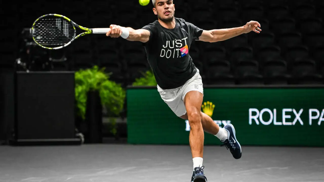 El Masters 1000 de Par&iacute;s arranca para Carlos Alcaraz con una mezcla de ambici&oacute;n y cuentas pendientes. / EP