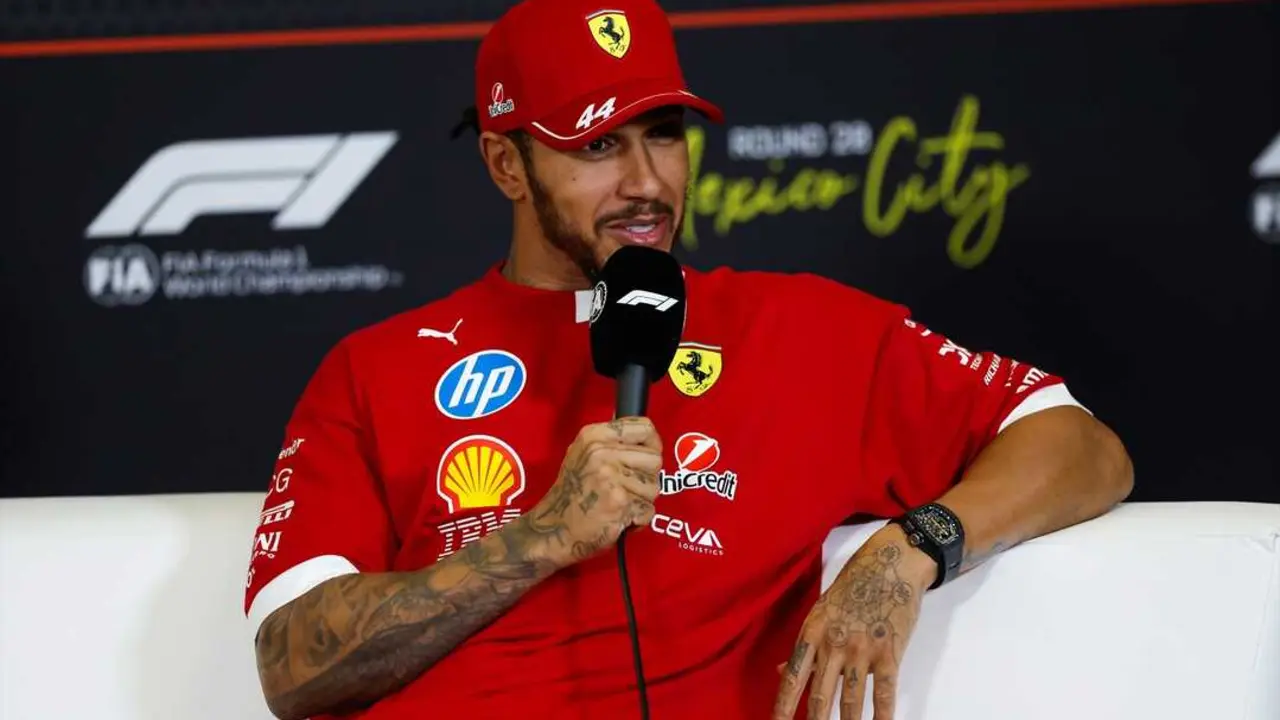 Lewis Hamilton durante un GP. / EP
