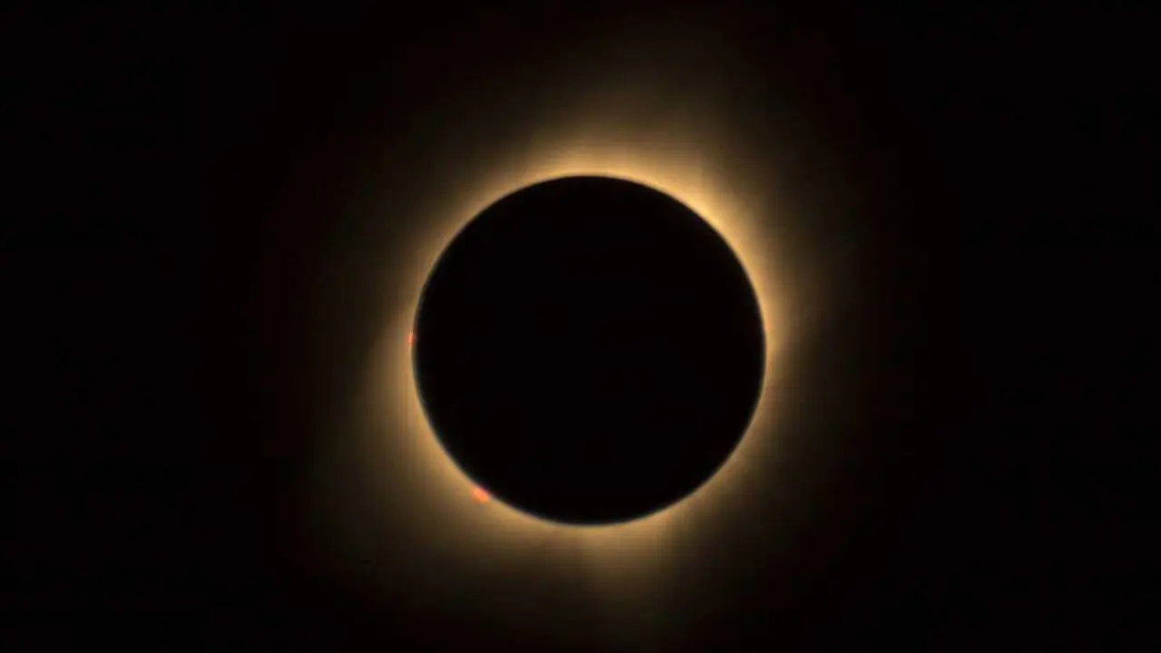La sombra del eclipse solar 2026 recorrer&aacute; Cantabria de norte a sur. / A.E