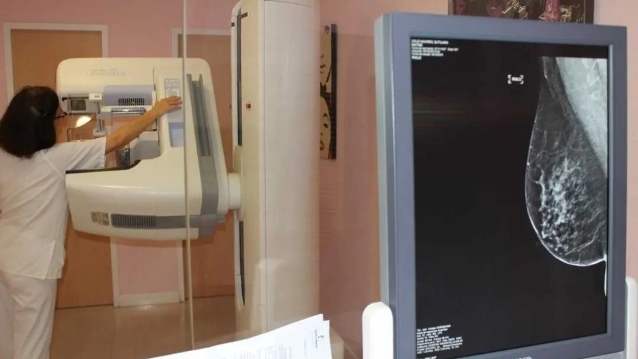 Las listas de espera han disminuido y la sanidad en Cantabria est&aacute; mejorando con recursos propios. / Alerta