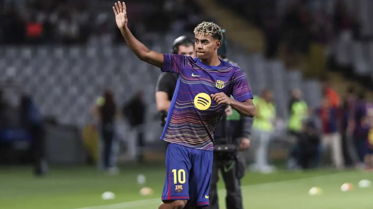 Lamine Yamal durante un entrenamiento. / EP