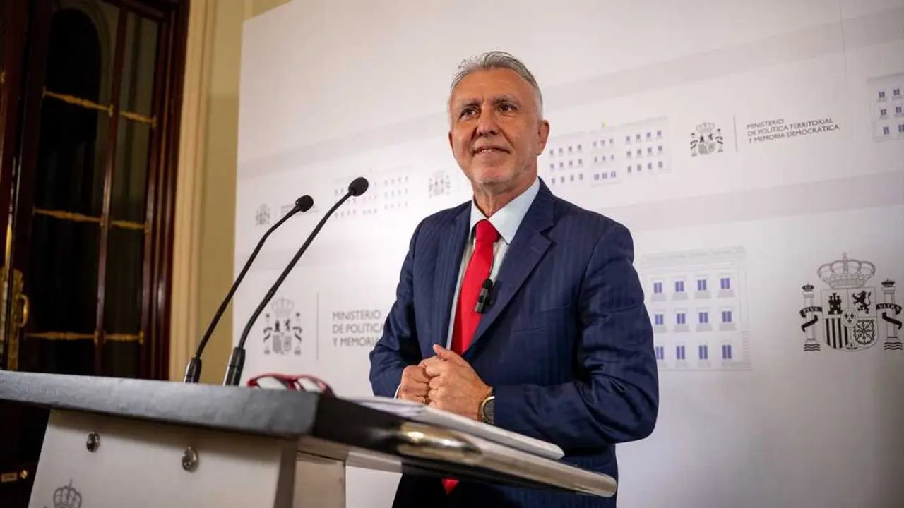 El ministro de Pol&iacute;tica Territorial y Memoria Democr&aacute;tica, &Aacute;ngel V&iacute;ctor Torres, comparece en rueda de prensa. / Gabriel Luengas