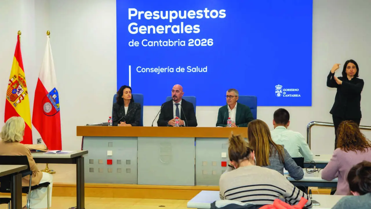El consejero de Salud, C&eacute;sar Pascual, presenta los presupuestos de su departamento para 2026. / Alerta