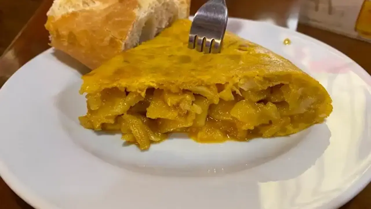 Una de las tortillas que ofrece el restaurante. / A.E