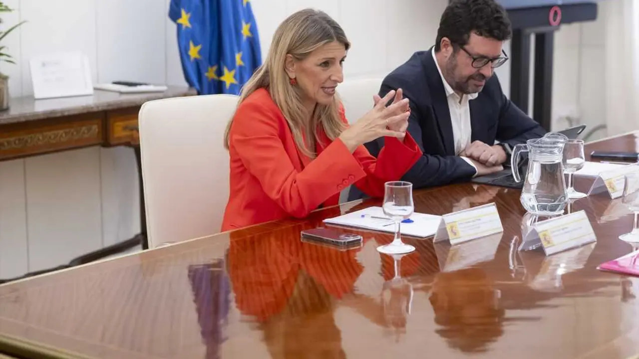 La vicepresidenta segunda y ministra de Trabajo y Econom&iacute;a Social, Yolanda D&iacute;az, y el secretario de Estado de Empleo, Joaqu&iacute;n P&eacute;rez Rey. / Alberto Ortega