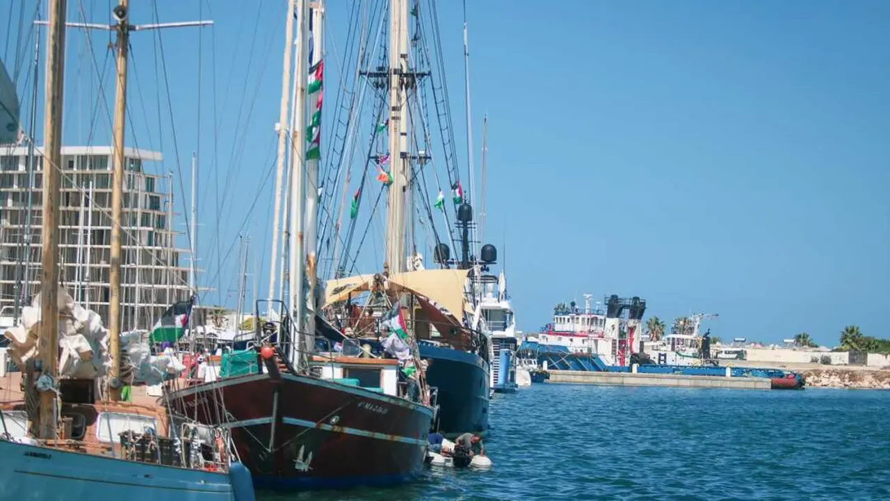 Una de las embarcaciones de la Global Sumud Flotilla interceptada por Israel. / EP