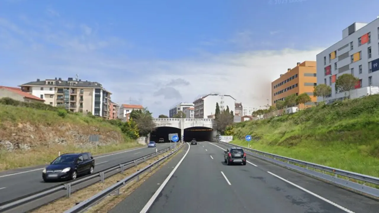 El t&uacute;nel de la S-20, uno de los que se cortan tr&aacute;fico. / A.E